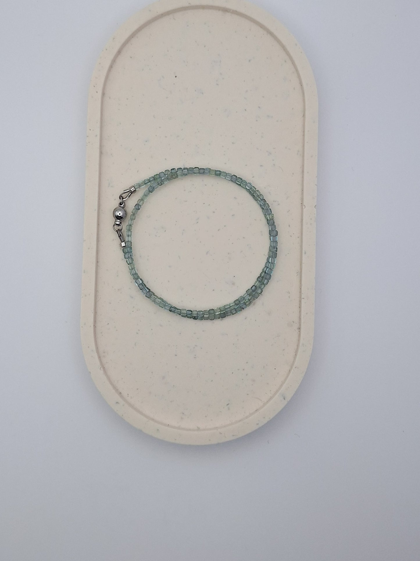 Schlichte Edelsteinkette