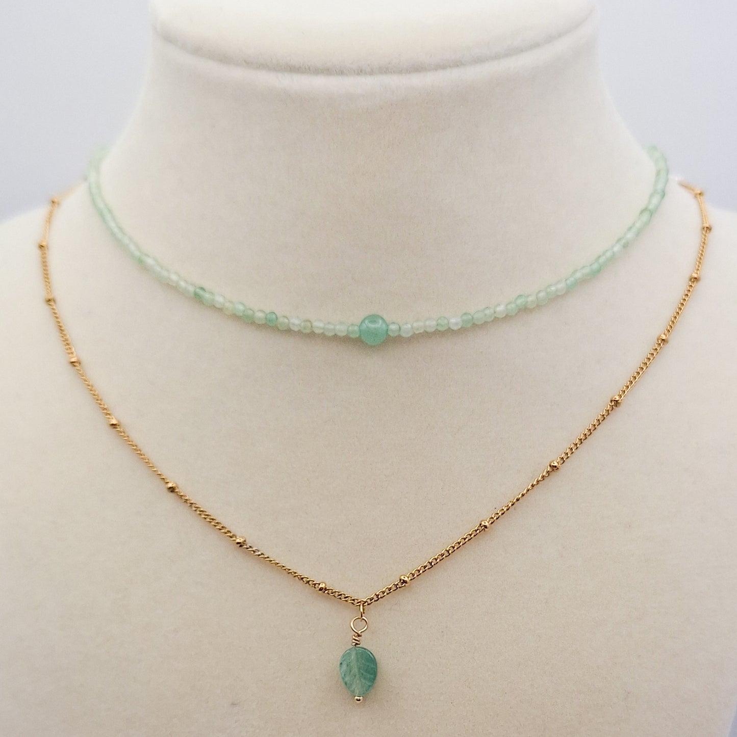 Dot necklace