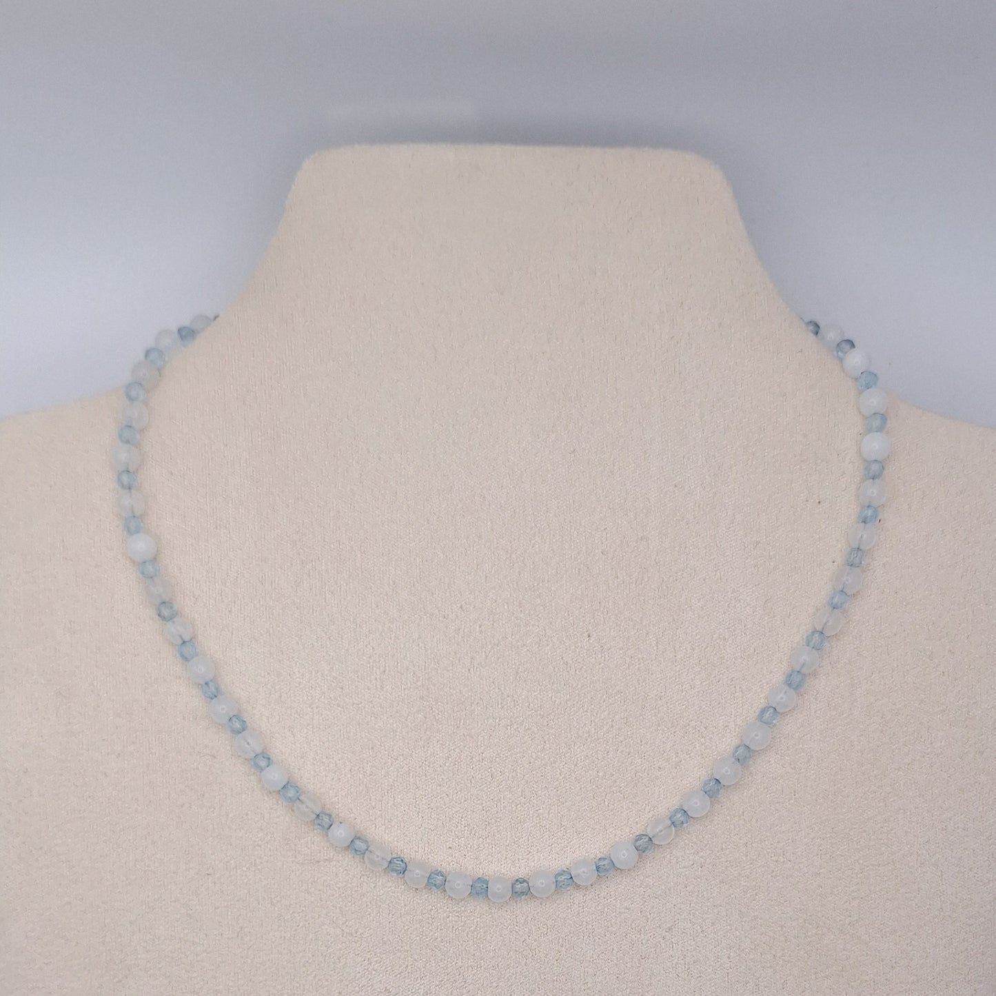 Schlichte Edelsteinkette